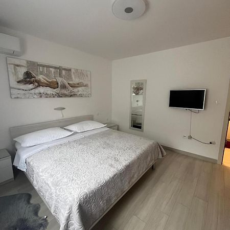 Apartman Tessa Вела-Лука Екстер'єр фото