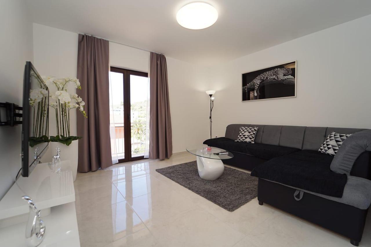 Apartman Tessa Вела-Лука Екстер'єр фото