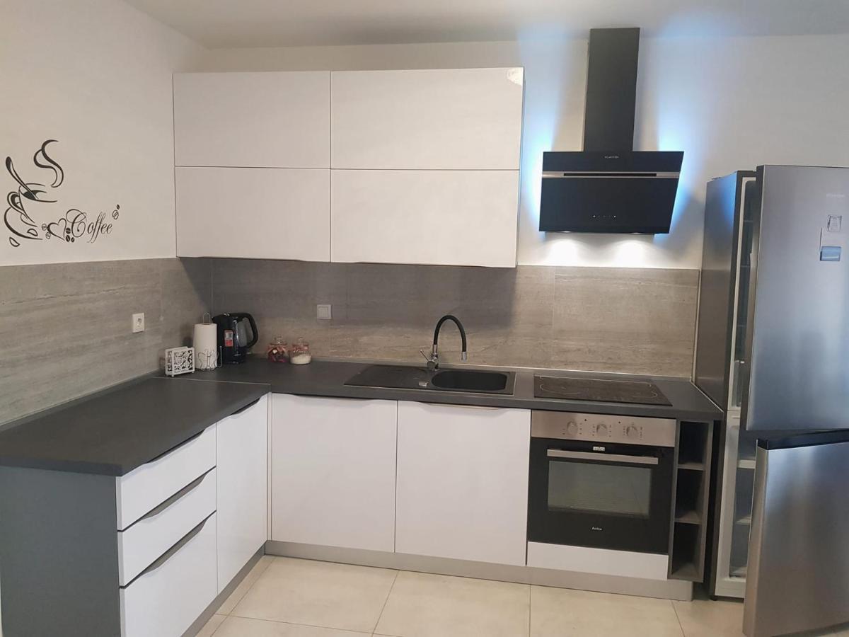 Apartman Tessa Вела-Лука Екстер'єр фото