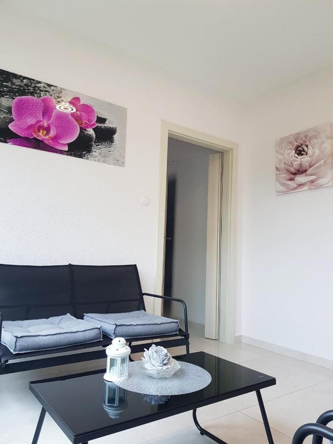 Apartman Tessa Вела-Лука Екстер'єр фото