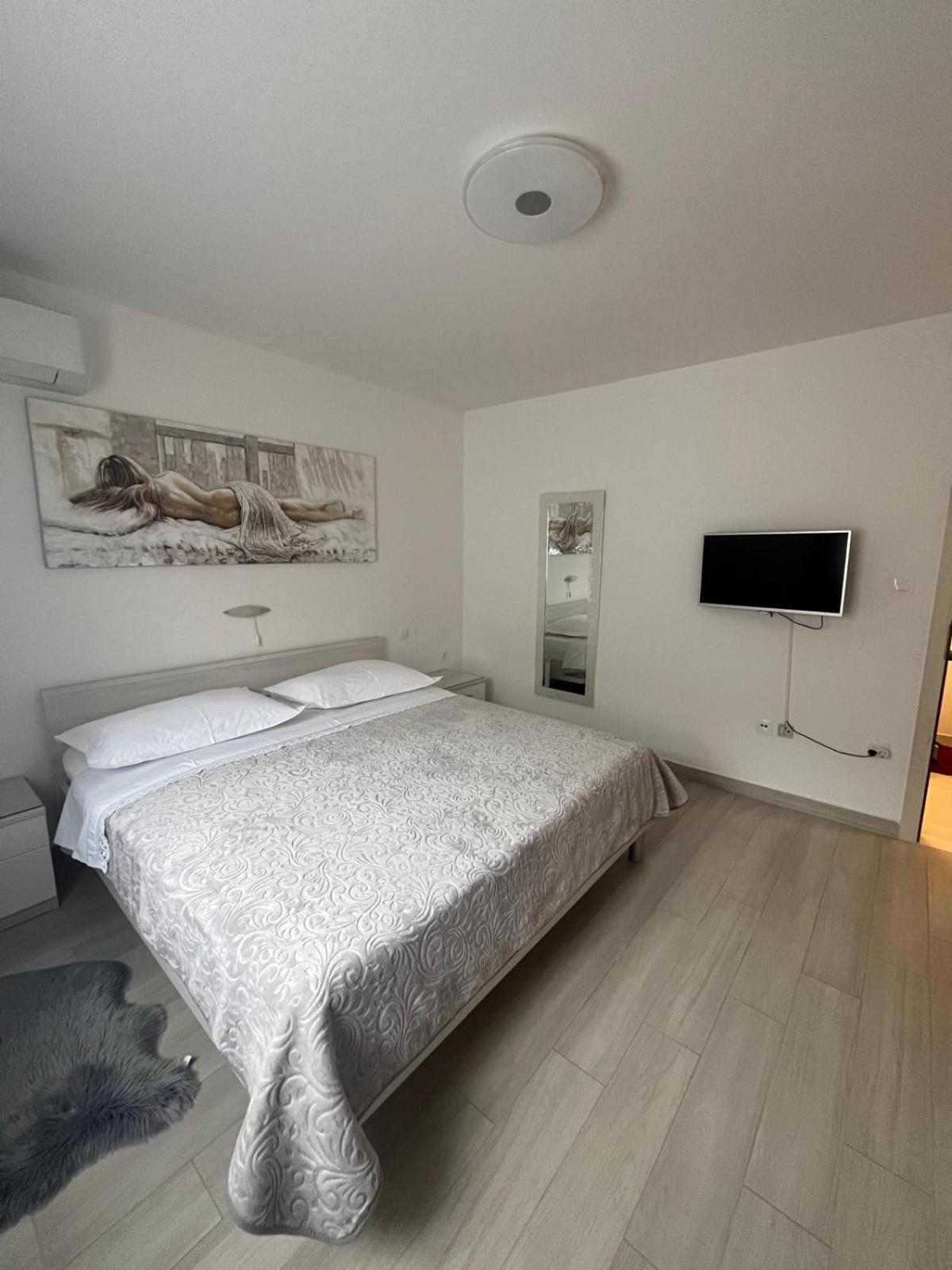Apartman Tessa Вела-Лука Екстер'єр фото