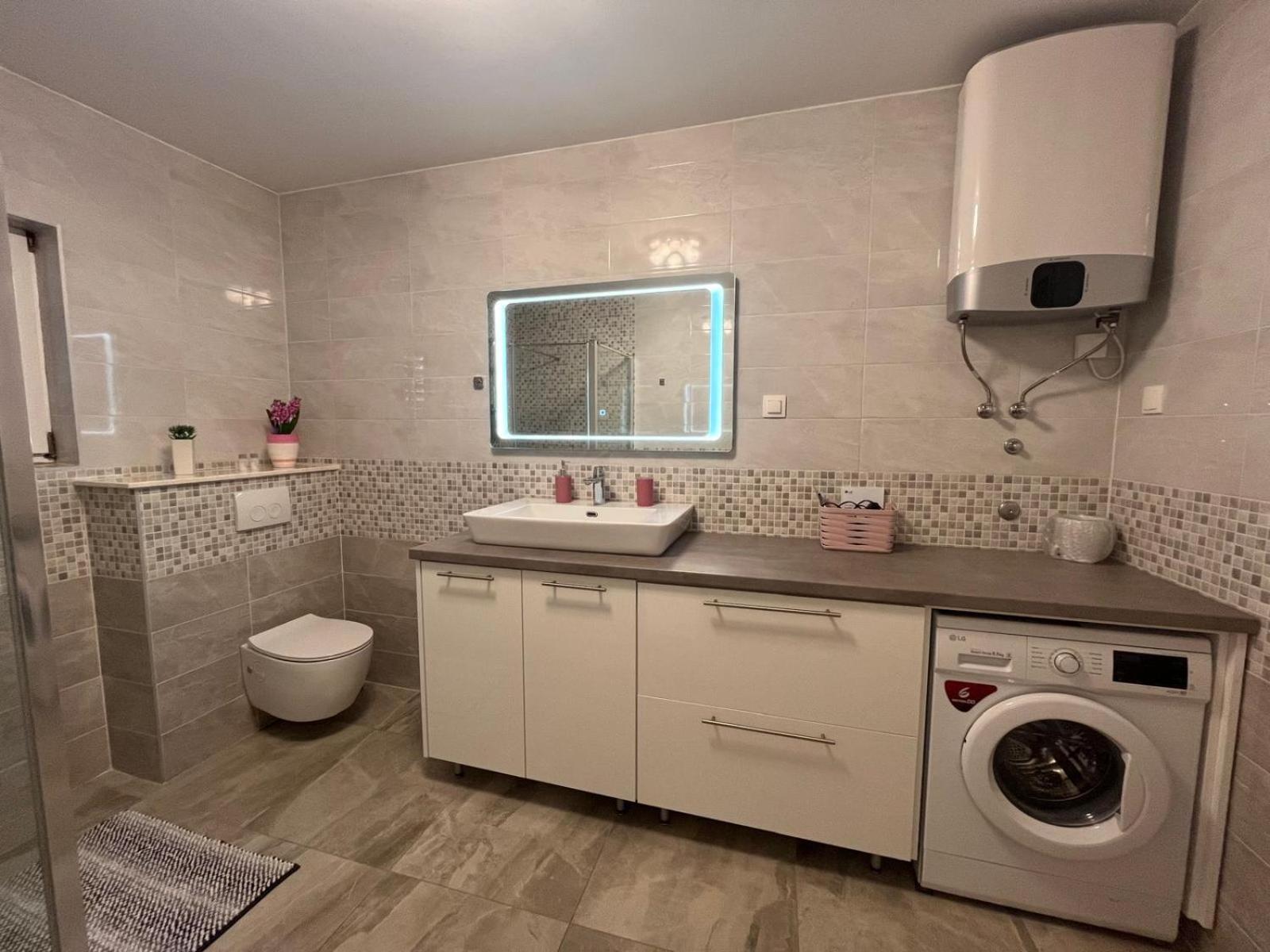 Apartman Tessa Вела-Лука Екстер'єр фото